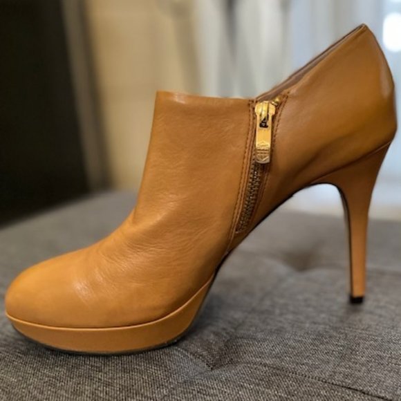 elvin platform bootie